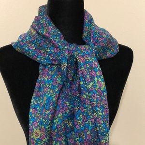 Schiffon scarf